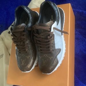 Louis Vuitton Shoes Black white brown Nice Fancy Shoe